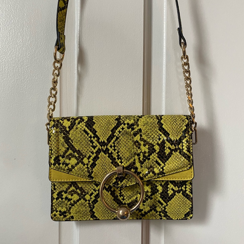 TOPSHOP YELLOW SNAKESKIN CROSSBODY BAG